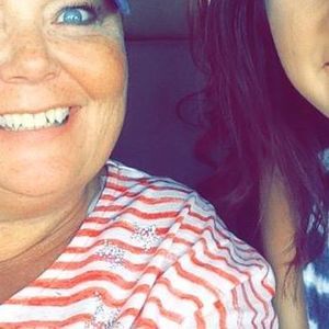 Meet your Posher, Cecelia